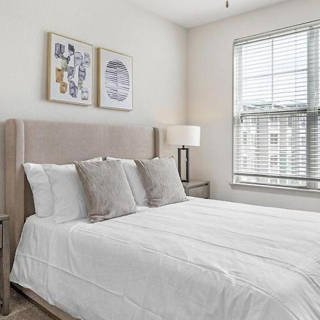 Landing At Center 301 - 2 Bedrooms In เบลตัน ภายนอก รูปภาพ